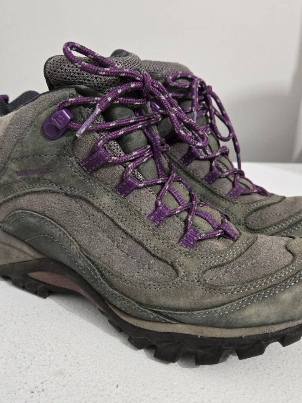 Merrell Womens Siren Waterproof Mid Leather Hiking Boots Size 8 Purple Vibram